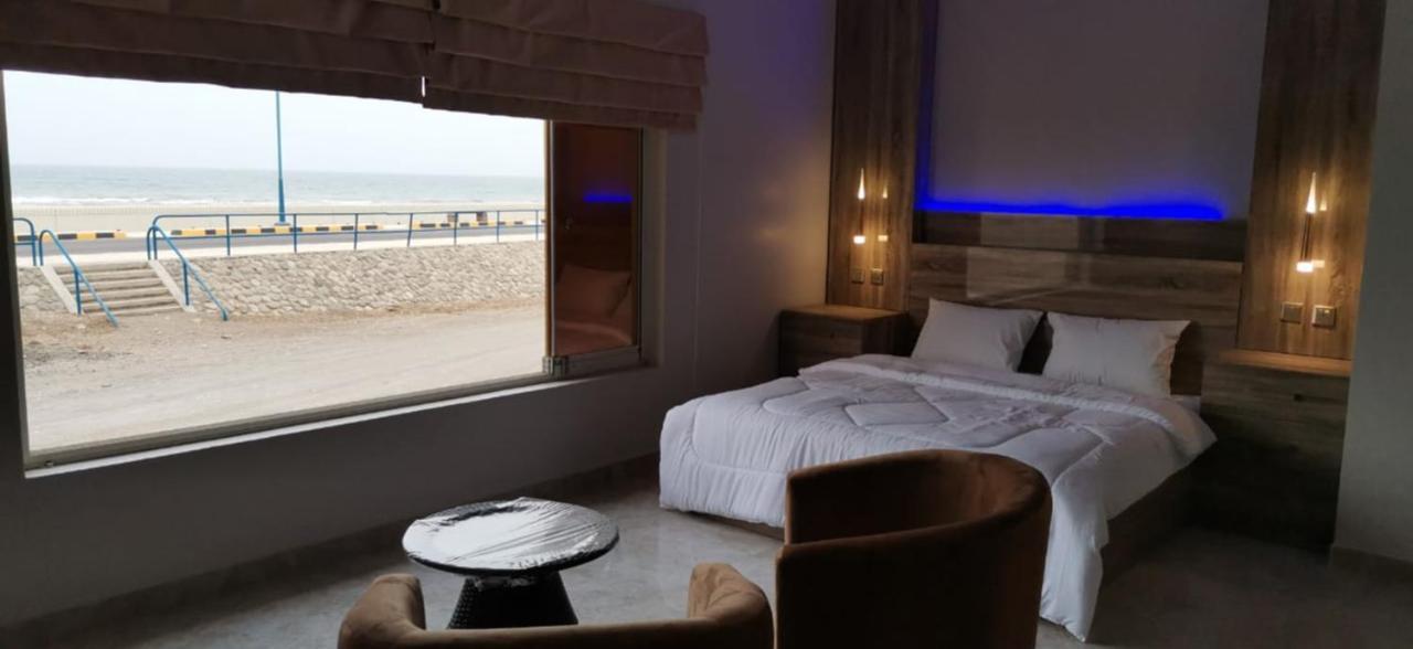 Maryana Hotel Sohar Bagian luar foto