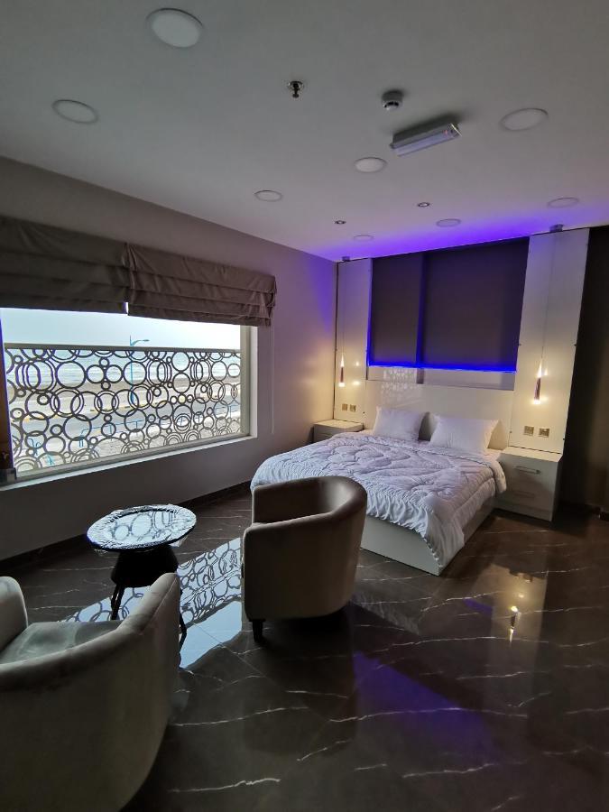 Maryana Hotel Sohar Bagian luar foto
