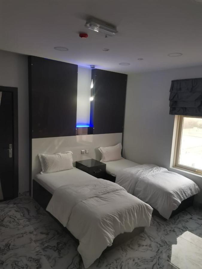 Maryana Hotel Sohar Bagian luar foto