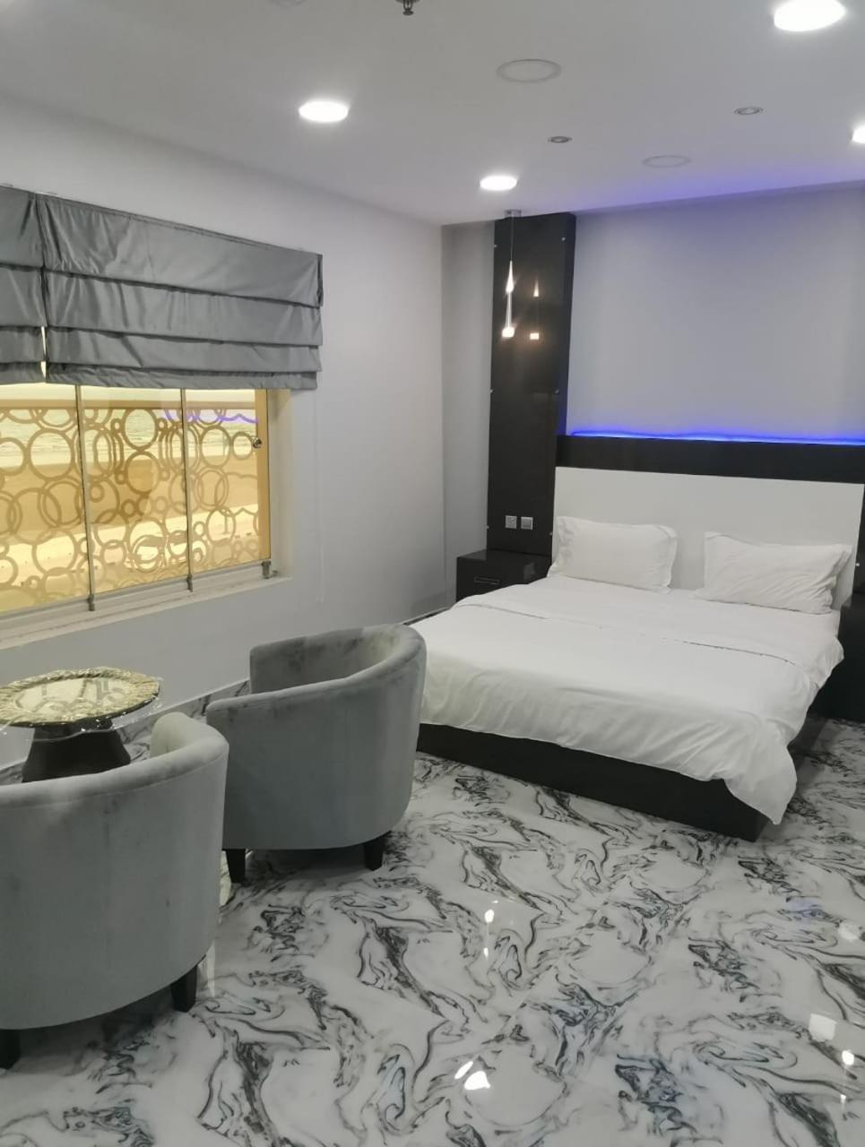 Maryana Hotel Sohar Bagian luar foto